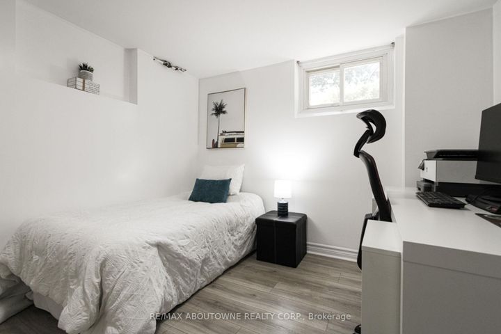 Photo 32 at 2105 Maplewood Drive, Brant, Burlington