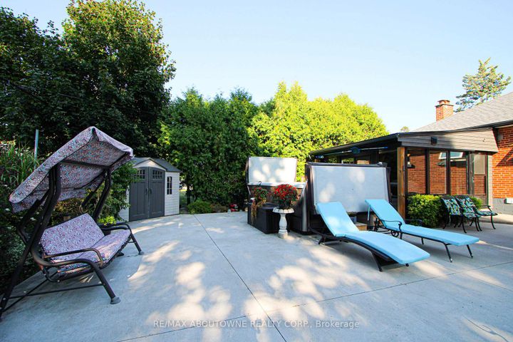 Photo 36 at 2105 Maplewood Drive, Brant, Burlington