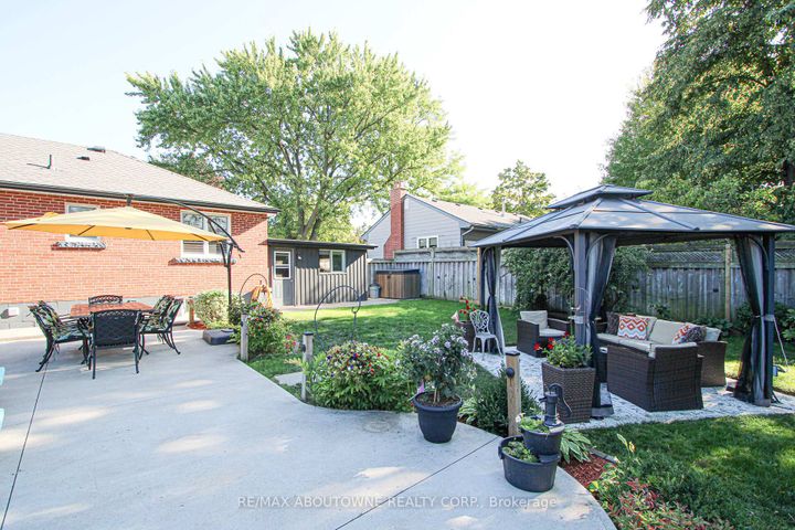 Photo 37 at 2105 Maplewood Drive, Brant, Burlington