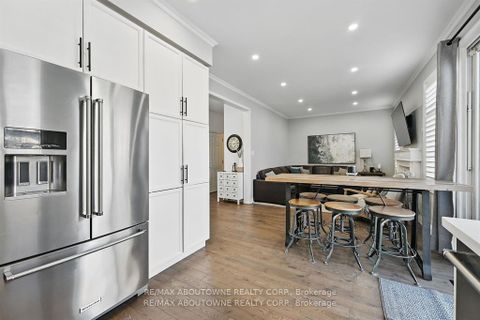Photo 9 at 2536 Bracken Drive, WM Westmount, Oakville