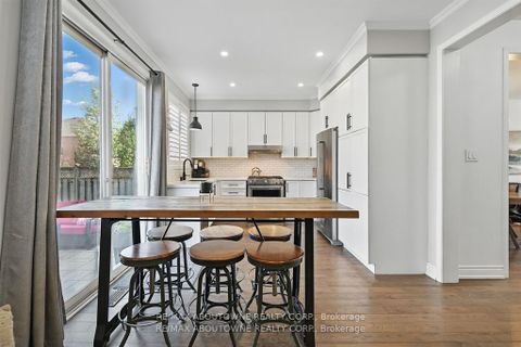 Photo 11 at 2536 Bracken Drive, WM Westmount, Oakville