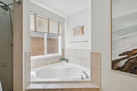Photo 23 at 2536 Bracken Drive, WM Westmount, Oakville