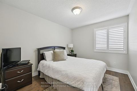 Photo 25 at 2536 Bracken Drive, WM Westmount, Oakville