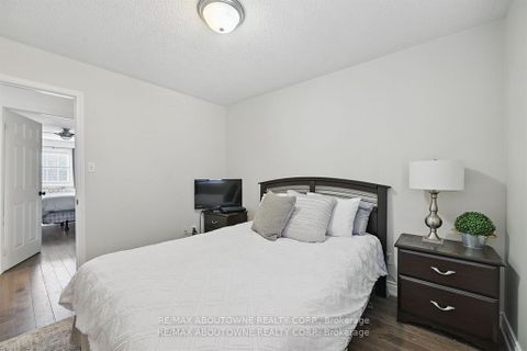 Photo 26 at 2536 Bracken Drive, WM Westmount, Oakville