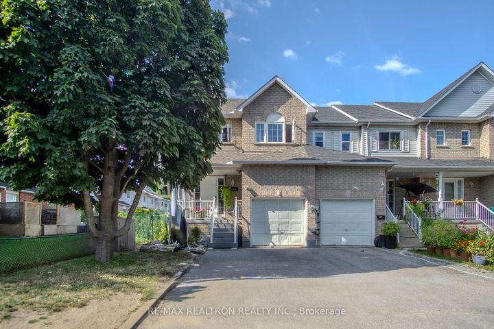Photo 6 at 214 Graburn Ave Avenue, Central, Oshawa