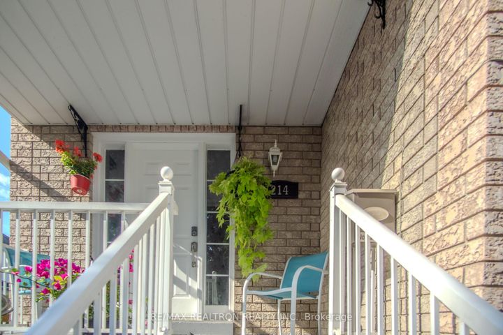Photo 8 at 214 Graburn Ave Avenue, Central, Oshawa