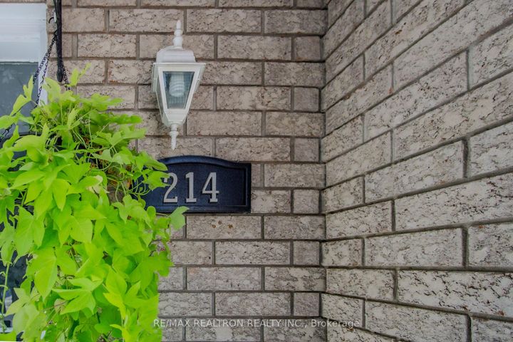 Photo 9 at 214 Graburn Ave Avenue, Central, Oshawa