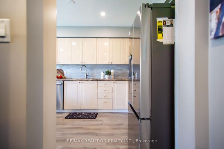 Photo 13 at 214 Graburn Ave Avenue, Central, Oshawa