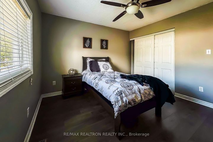 Photo 33 at 214 Graburn Ave Avenue, Central, Oshawa