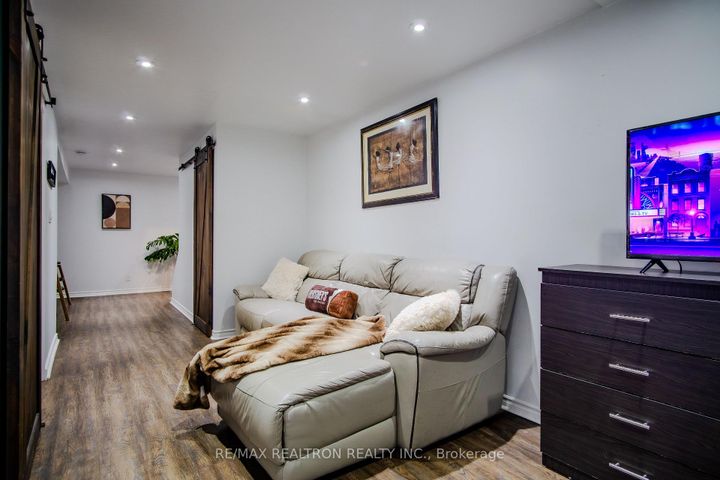 Photo 42 at 214 Graburn Ave Avenue, Central, Oshawa
