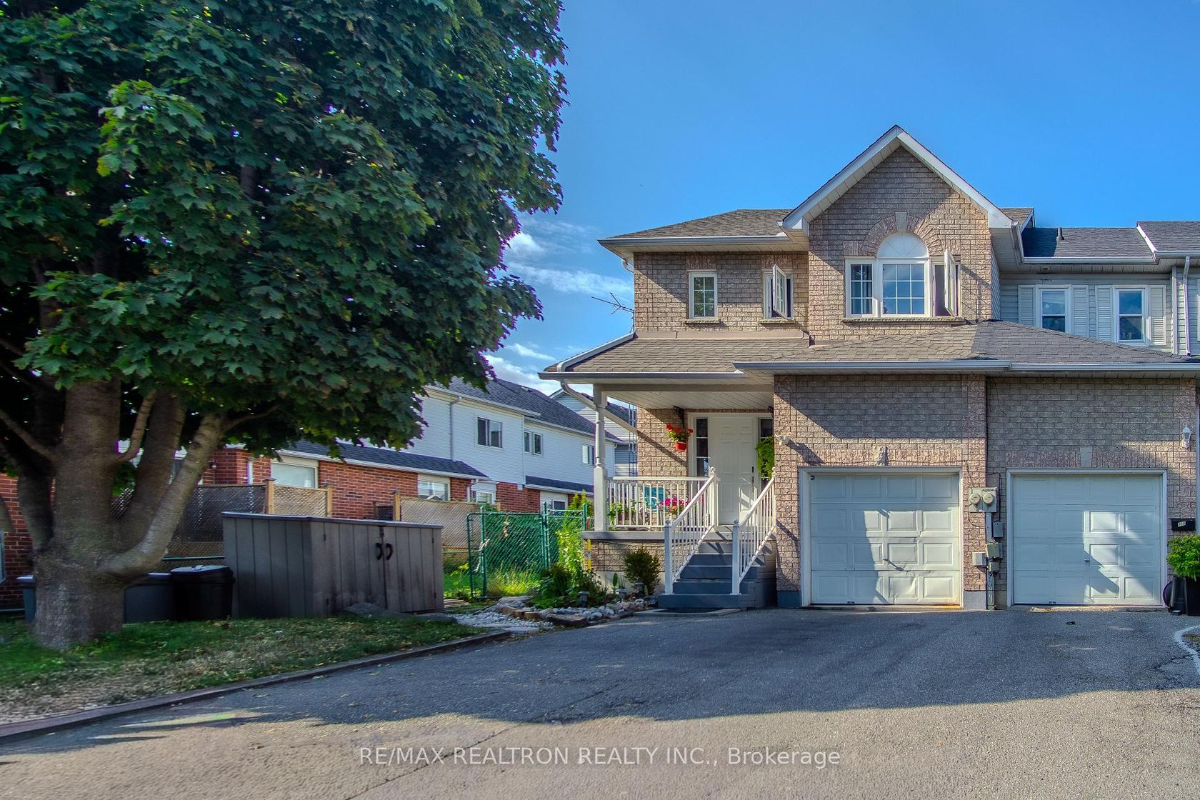 214 Graburn Ave Avenue, Central, Oshawa 2