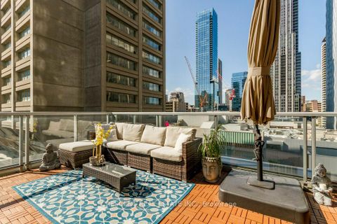 Photo 6 at 701 - 35 Balmuto Street, Bay Street Corridor, Toronto Photo 6 at 701 - 35 Balmuto Street, Bay Street Corridor, Toronto