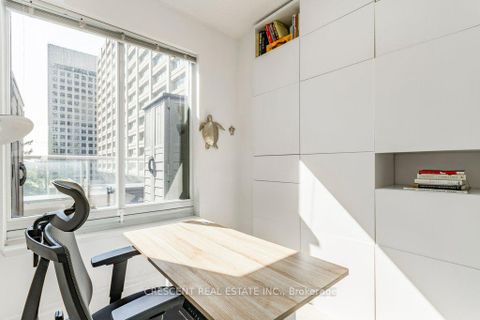 Photo 25 at 701 - 35 Balmuto Street, Bay Street Corridor, Toronto
