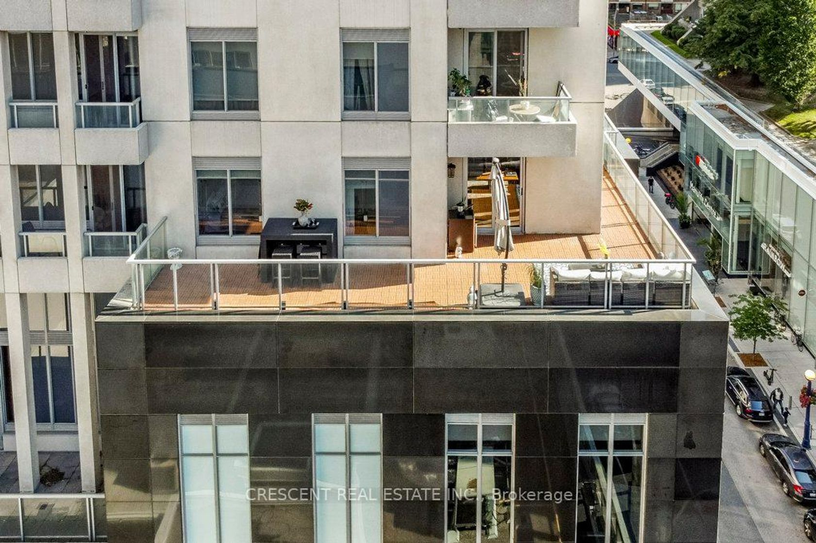 701 - 35 Balmuto Street, Bay Street Corridor, Toronto photo number 2 701 - 35 Balmuto Street, Bay Street Corridor, Toronto photo number 2