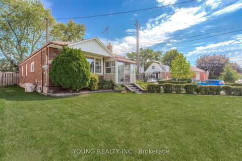 Photo 3 at 35 Porter Crescent, Dorset Park, Toronto