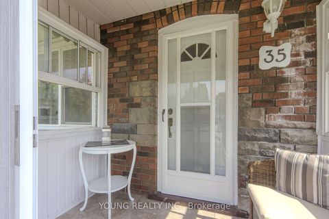 Photo 5 at 35 Porter Crescent, Dorset Park, Toronto