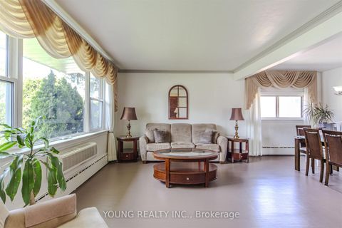 Photo 8 at 35 Porter Crescent, Dorset Park, Toronto