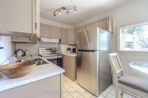 Photo 14 at 35 Porter Crescent, Dorset Park, Toronto