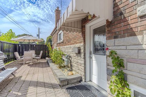 Photo 35 at 35 Porter Crescent, Dorset Park, Toronto