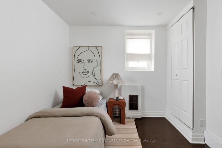 Photo 17 at 234 Waverley Road, The Beaches, Toronto