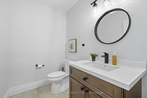 Photo 8 at 29 Patrick Drive, Aurora Highlands, Aurora