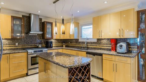 Photo 8 at 25 Flamingo Road, Uplands, Vaughan