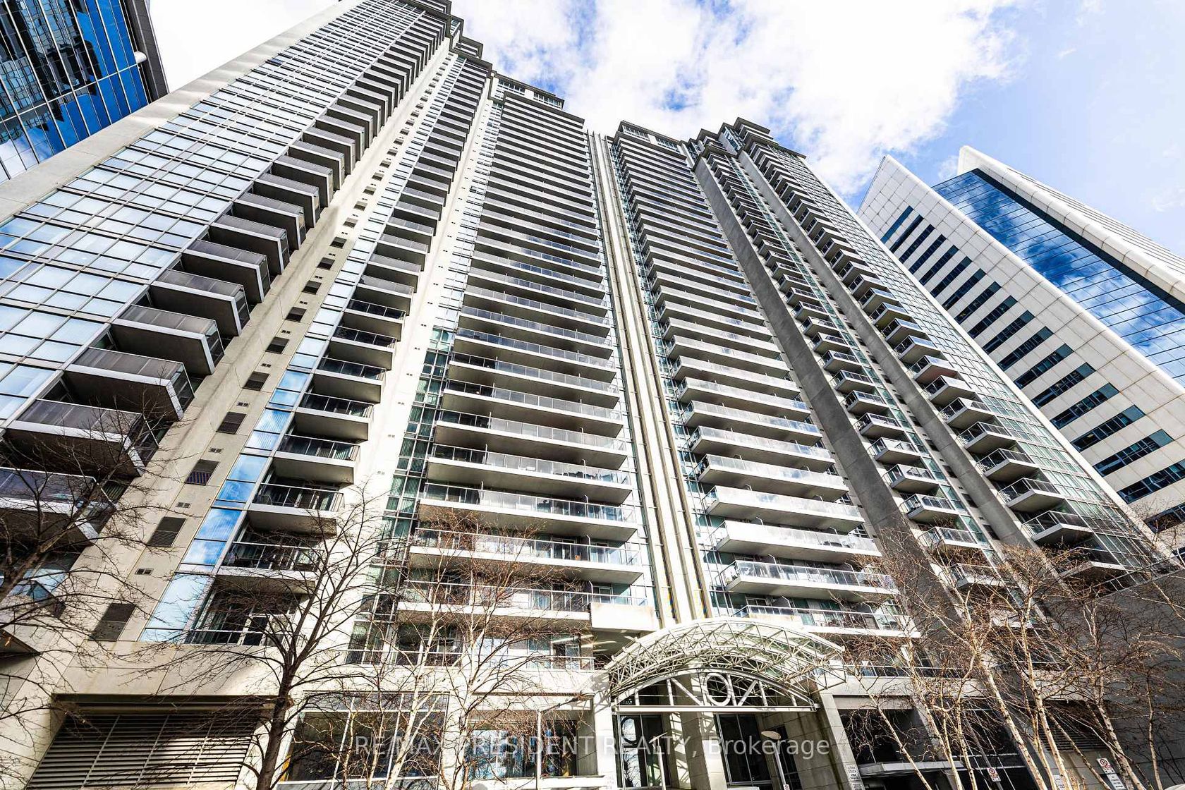1911 - 4978 Yonge Street, Westgate, Toronto 