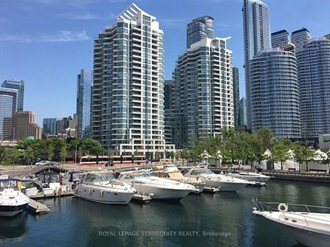 Photo 12 at 1818 - 230 Queens Quay W, Waterfront Communities C1, Toronto