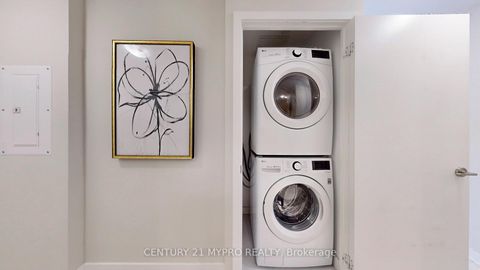 Photo 11 at 404 - 120 Parliament Street, Moss Park, Toronto