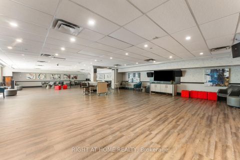 Photo 27 at 817 - 40 Homewood Avenue, South St. James Town, Toronto