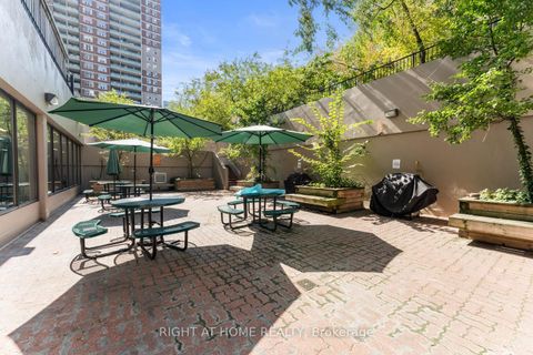 Photo 32 at 817 - 40 Homewood Avenue, South St. James Town, Toronto