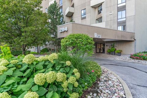 Photo 1 at A22 - 284 Mill Road, Markland Wood, Toronto