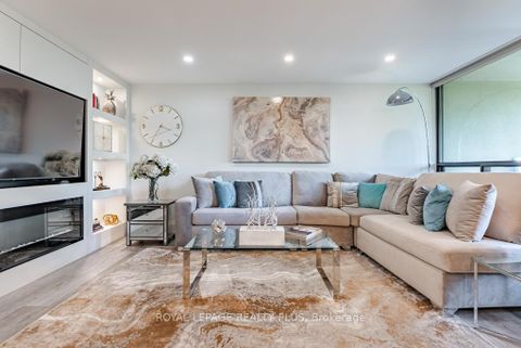 Photo 8 at A22 - 284 Mill Road, Markland Wood, Toronto