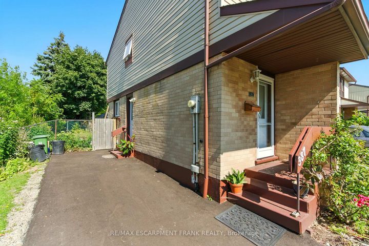 Photo 5 at 387 Franklin Road, Burkholme, Hamilton