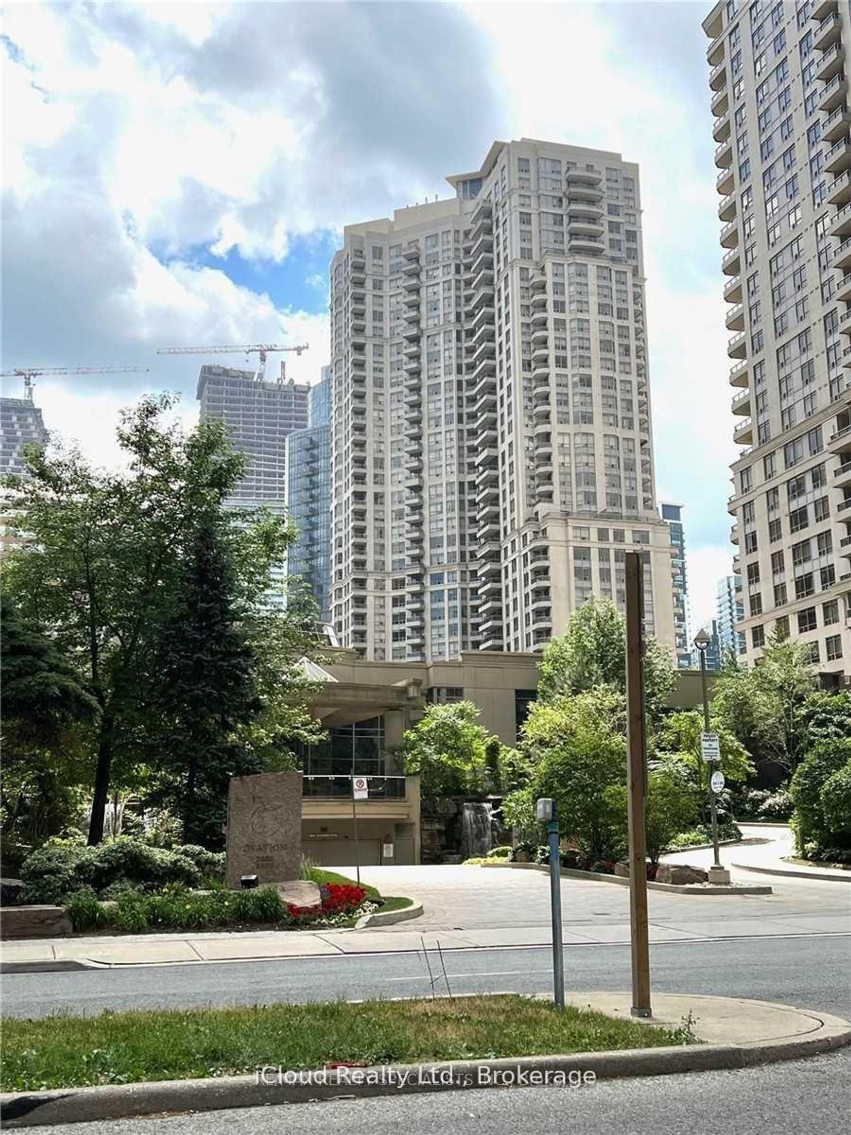 236 - 3888 Duke of York Boulevard, City Centre, Mississauga 