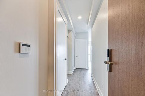 Photo 7 at 3807 - 7 Grenville Street, Bay Street Corridor, Toronto