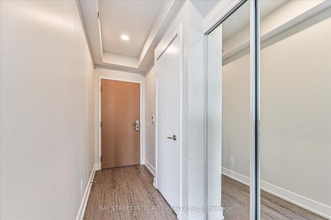 Photo 8 at 3807 - 7 Grenville Street, Bay Street Corridor, Toronto