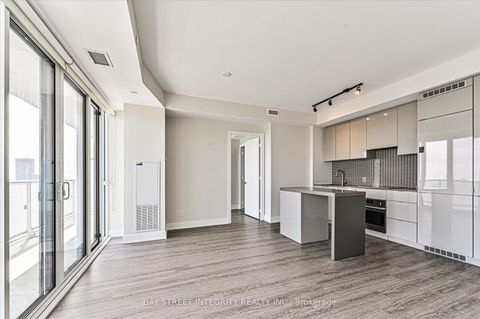 Photo 11 at 3807 - 7 Grenville Street, Bay Street Corridor, Toronto