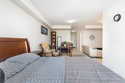 Photo 16 at 32 Grand Trunk Avenue, Patterson, Vaughan