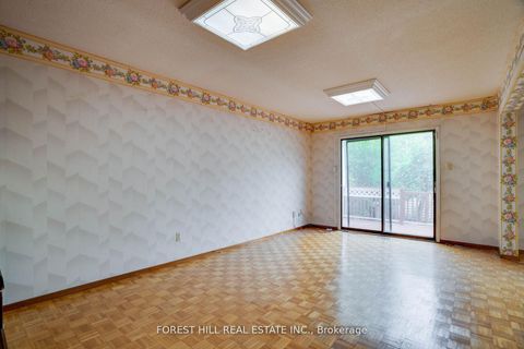 Photo 6 at 82 Hord Crescent, Lakeview Estates, Vaughan
