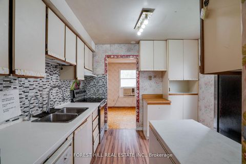 Photo 15 at 82 Hord Crescent, Lakeview Estates, Vaughan
