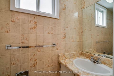 Photo 16 at 82 Hord Crescent, Lakeview Estates, Vaughan