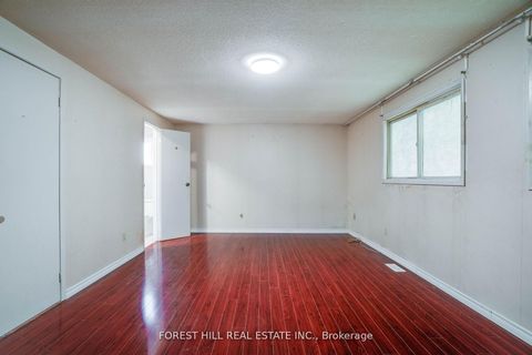 Photo 18 at 82 Hord Crescent, Lakeview Estates, Vaughan