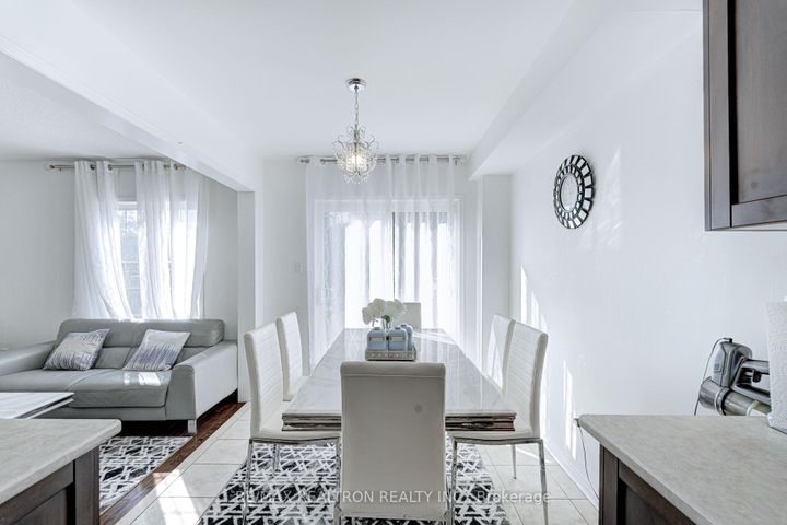 Photo 5 at 88 Banbrooke Crescent, Summerhill Estates, Newmarket