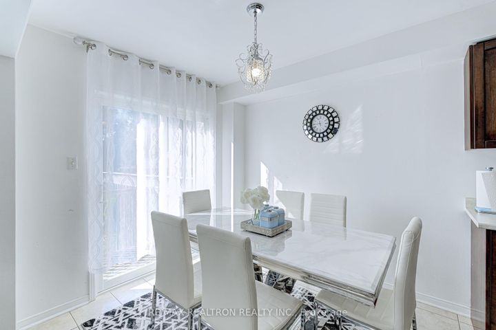 Photo 7 at 88 Banbrooke Crescent, Summerhill Estates, Newmarket
