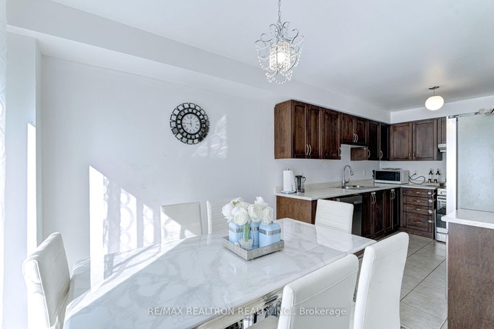 Photo 8 at 88 Banbrooke Crescent, Summerhill Estates, Newmarket