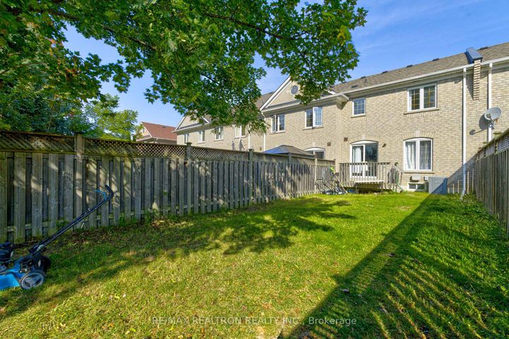 Photo 26 at 88 Banbrooke Crescent, Summerhill Estates, Newmarket
