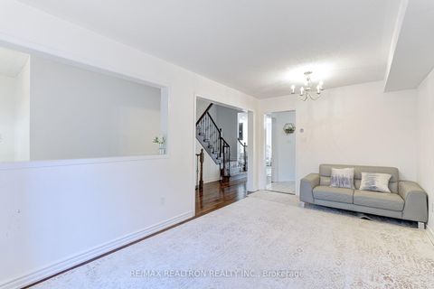 Photo 1 at 88 Banbrooke Crescent, Summerhill Estates, Newmarket