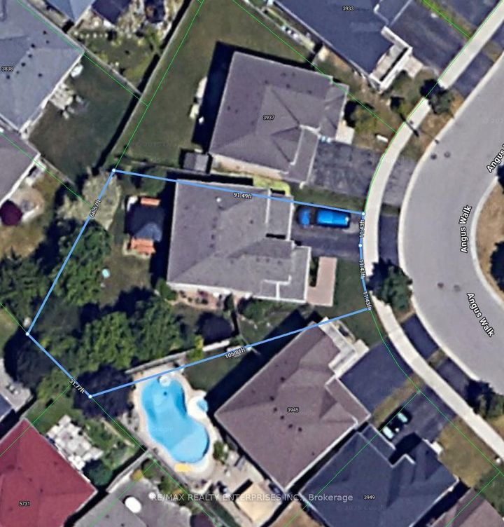Photo 2 at 3941 Angus Walk, Churchill Meadows, Mississauga