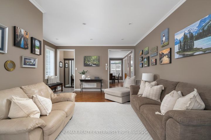Photo 7 at 3941 Angus Walk, Churchill Meadows, Mississauga
